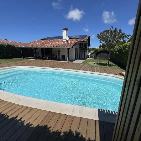 Pour 10 Pers, Piscine Chauffee, 8 Mins Des Plages Villa *